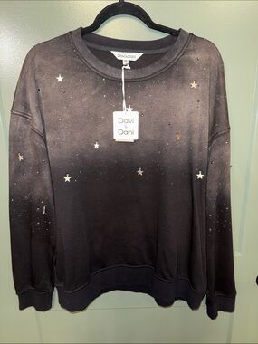 NWT DAVI & DANI Black Star Embellished Crewneck Sweatshirt
